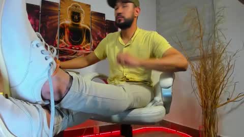 Snapshot of alessandro__wye chatting on 22, 2, 2025 ALESSANDRO WYE online show from 22, 2, 2025