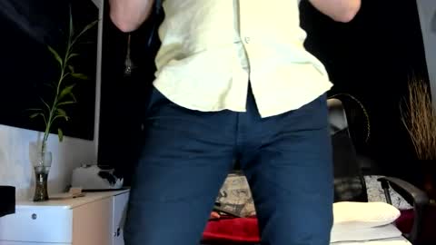 Snapshot of alessandro__wye chatting on 29, 10, 2025 ALESSANDRO WYE online show from 29, 10, 2025