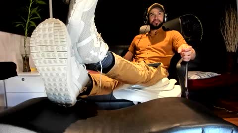 Snapshot of alessandro__wye chatting on 2, 11, 2025 ALESSANDRO WYE online show from 2, 11, 2025