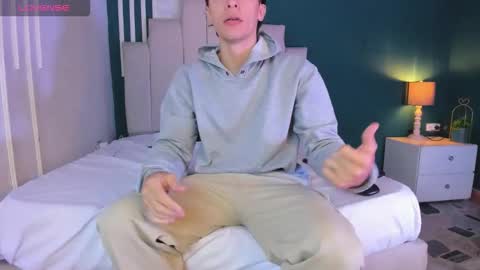 Snapshot of alessandro_dybala chatting on 25, 11, 2025 Alessandro Dybala online show from 25, 11, 2025