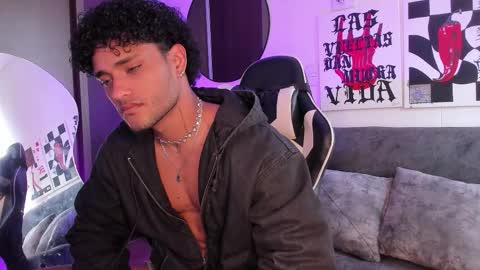 Alessandro Vanni online show from 4, 3, 2026