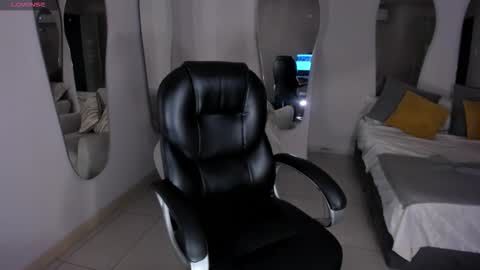 ALESSA ROMERO  online show from 14, 9, 2025