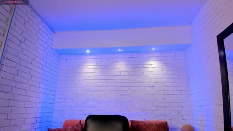 Alessia  Everyday From 0530 to 1430 Col Time online show from 19, 11, 2025