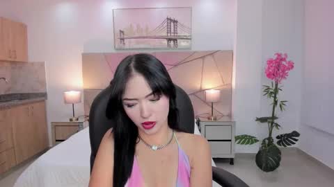 Snapshot of alessia_yorks chatting on 1, 10, 2025 alessia_yorks online show from 1, 10, 2025