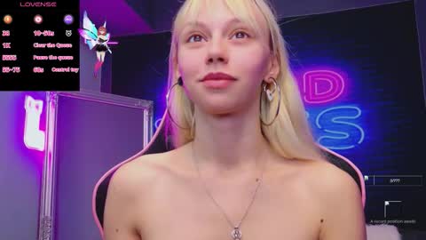 Snapshot of alessiacroft chatting on 8, 10, 2025 alessiacroft online show from 8, 10, 2025