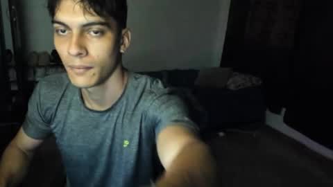 Snapshot of alessio_vale chatting on 5, 2, 2026 alessio Vale online show from 5, 2, 2026