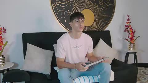 Snapshot of alessiovitale chatting on 13, 11, 2025 Alessio online show from 13, 11, 2025