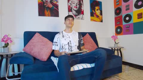 Snapshot of alessiovitale chatting on 18, 11, 2025 Alessio online show from 18, 11, 2025