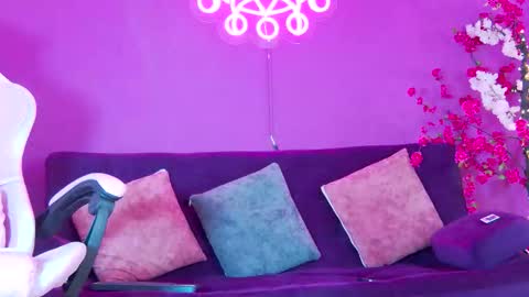 Snapshot of alessiovitale chatting on 24, 11, 2025 Alessio online show from 24, 11, 2025