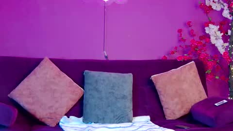 Snapshot of alessiovitale chatting on 27, 11, 2025 Alessio online show from 27, 11, 2025