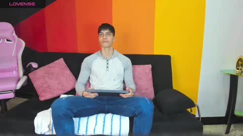 Snapshot of alessiovitale chatting on 1, 12, 2025 Alessio online show from 1, 12, 2025