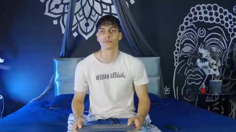 Snapshot of alessiovitale chatting on 16, 12, 2025 Alessio online show from 16, 12, 2025