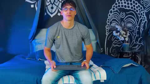 Snapshot of alessiovitale chatting on 20, 12, 2025 Alessio online show from 20, 12, 2025