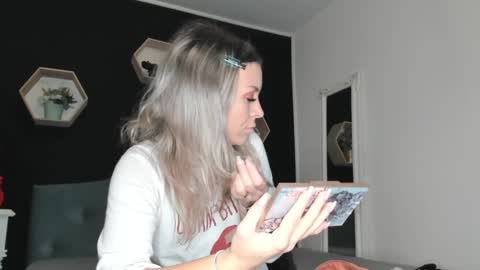 Snapshot of alesys69 chatting on 8, 12, 2024 alesys69 online show from 8, 12, 2024