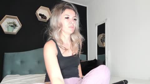 Snapshot of alesys69 chatting on 1, 1, 2025 alesys69 online show from 1, 1, 2025