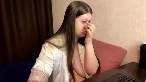 Snapshot of aletta_oushen chatting on 21, 12, 2024 Aletta Oushen online show from 21, 12, 2024