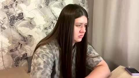 Snapshot of aletta_oushen chatting on 4, 2, 2025 Aletta Oushen online show from 4, 2, 2025