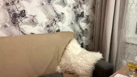 Snapshot of aletta_oushen chatting on 5, 2, 2025 Aletta Oushen online show from 5, 2, 2025