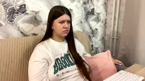 Snapshot of aletta_oushen chatting on 17, 2, 2025 Aletta Oushen online show from 17, 2, 2025