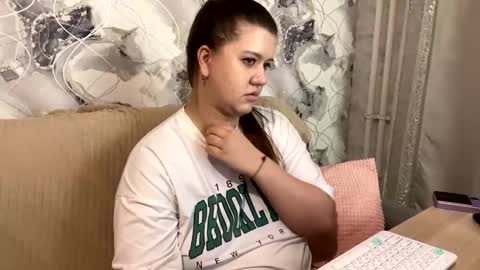 Snapshot of aletta_oushen chatting on 20, 2, 2025 Aletta Oushen online show from 20, 2, 2025