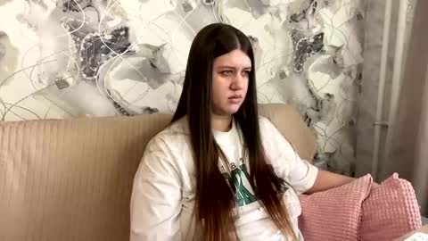 Snapshot of aletta_oushen chatting on 28, 2, 2025 Aletta Oushen online show from 28, 2, 2025