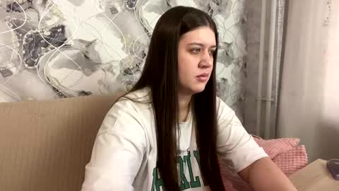 Snapshot of aletta_oushen chatting on 4, 3, 2025 Aletta Oushen online show from 4, 3, 2025