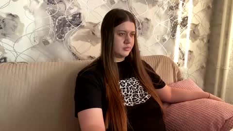 Snapshot of aletta_oushen chatting on 12, 3, 2025 Aletta Oushen online show from 12, 3, 2025