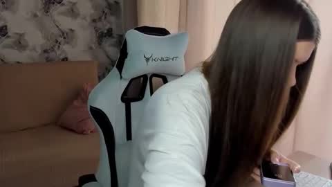 Snapshot of aletta_oushen chatting on 20, 9, 2025 Aletta Oushen online show from 20, 9, 2025