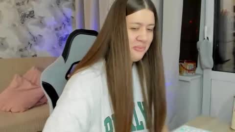 Snapshot of aletta_oushen chatting on 4, 10, 2025 Aletta Oushen online show from 4, 10, 2025