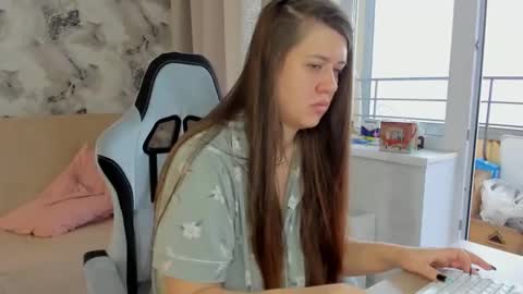 Snapshot of aletta_oushen chatting on 9, 10, 2025 Aletta Oushen online show from 9, 10, 2025