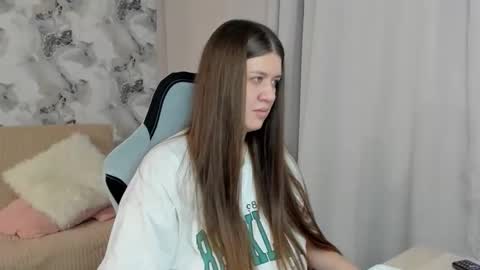 Snapshot of aletta_oushen chatting on 23, 10, 2025 Aletta Oushen online show from 23, 10, 2025