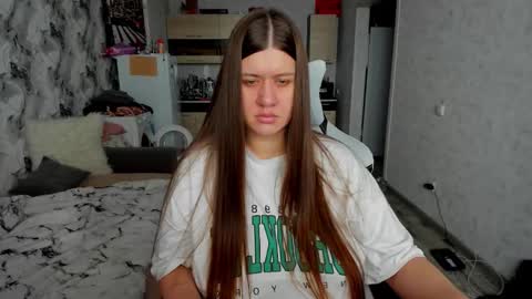 Snapshot of aletta_oushen chatting on 11, 11, 2025 Aletta Oushen online show from 11, 11, 2025