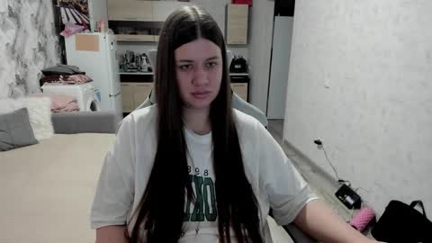 Snapshot of aletta_oushen chatting on 24, 11, 2025 Aletta Oushen online show from 24, 11, 2025