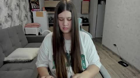 Snapshot of aletta_oushen chatting on 3, 12, 2025 Aletta Oushen online show from 3, 12, 2025