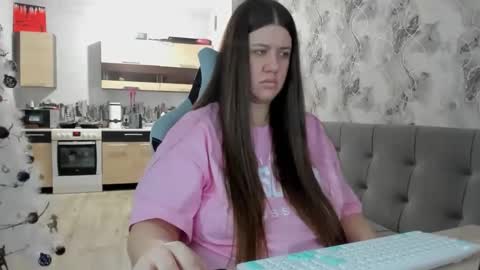 Aletta Oushen online show from 7, 1, 2026