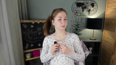 Snapshot of alettablacck chatting on 14, 12, 2025 alettablacck online show from 14, 12, 2025