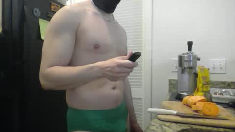Snapshot of alex889215 chatting on 3, 4, 2026 alex online show from 3, 4, 2026