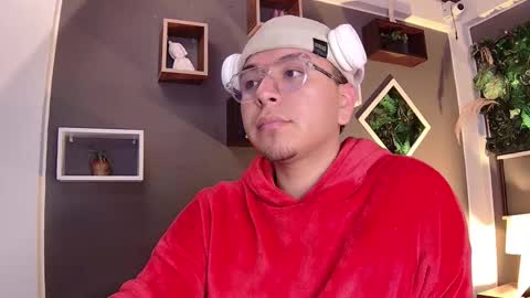 Snapshot of alex__montesco chatting on 8, 3, 2025 Alex online show from 8, 3, 2025