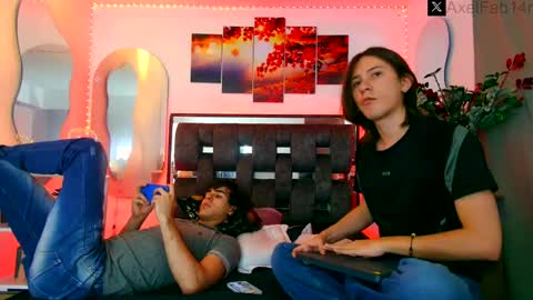 Snapshot of alex_and_fabian chatting on 17, 12, 2024 sneider online show from 17, 12, 2024