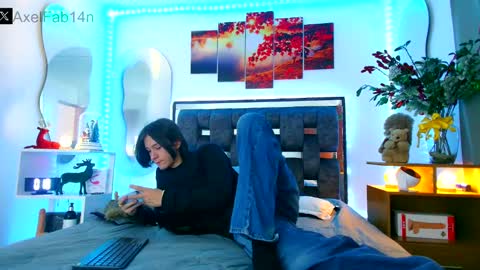 Snapshot of alex_and_fabian chatting on 23, 12, 2024 sneider online show from 23, 12, 2024