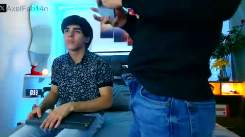 Snapshot of alex_and_fabian chatting on 23, 12, 2024 sneider online show from 23, 12, 2024