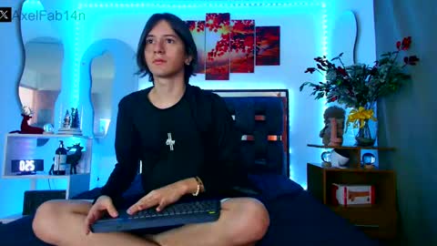 Snapshot of alex_and_fabian chatting on 7, 1, 2025 sneider online show from 7, 1, 2025