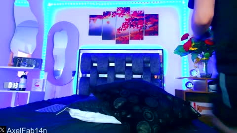 Snapshot of alex_and_fabian chatting on 5, 2, 2025 sneider online show from 5, 2, 2025