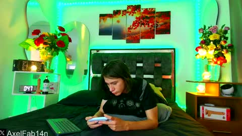 Snapshot of alex_and_fabian chatting on 18, 2, 2025 sneider online show from 18, 2, 2025