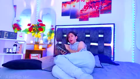 Snapshot of alex_and_fabian chatting on 14, 9, 2025 sneider online show from 14, 9, 2025