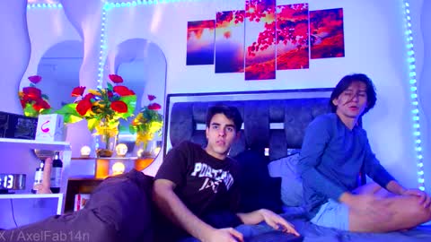 Snapshot of alex_and_fabian chatting on 13, 10, 2025 sneider online show from 13, 10, 2025