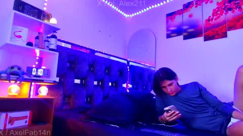 Snapshot of alex_and_fabian chatting on 16, 11, 2025 sneider online show from 16, 11, 2025