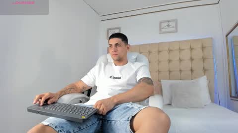 alex online show from 2, 10, 2025