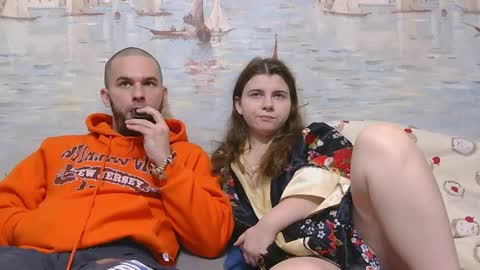 Alex and Sarah online show from 6, 4, 2026