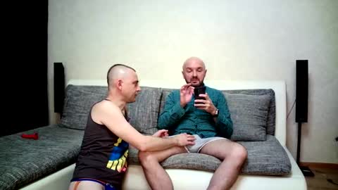 Snapshot of alex_tobey chatting on 5, 12, 2025 Alex and Tobey online show from 5, 12, 2025